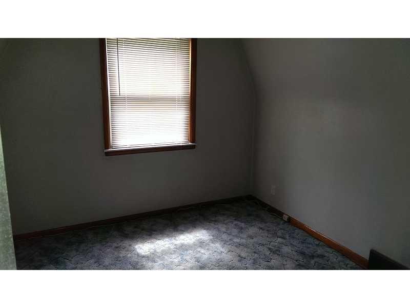 8 Crestview Drive McKees Rocks, PA 15136 - Photo 16 of 21 Living Room. Upstairs living room in mother in law suite/or possible apartment