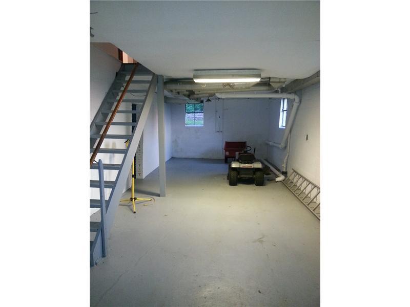 8 Crestview Drive McKees Rocks, PA 15136 - Photo 19 of 21 Basement/Game Room.