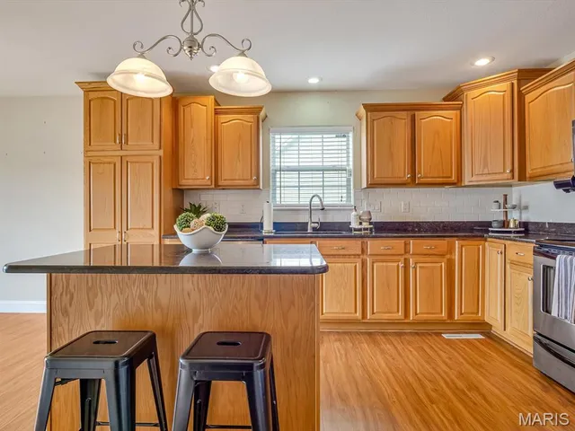 $455,000 | 209 Heritage Street, Columbia, IL 62236