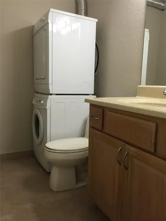 $2,399 | 1100 Crystal Lake Drive, Unit 110, Deerfield Beach, FL 33073