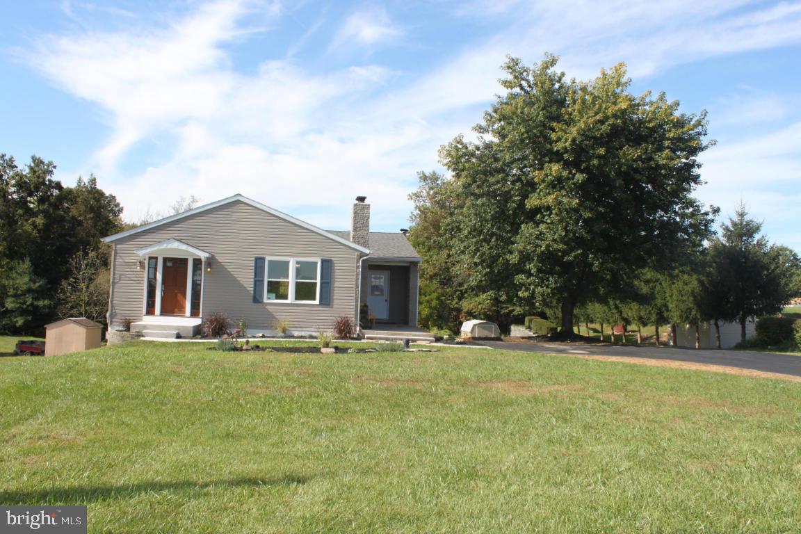1724 Gish Road Manheim, PA 17545 - Photo 2 of 31