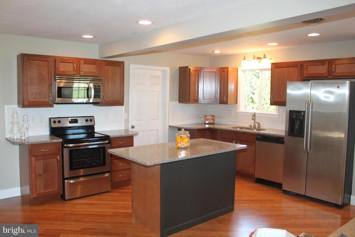 1724 Gish Road Manheim, PA 17545 - Photo 11 of 31