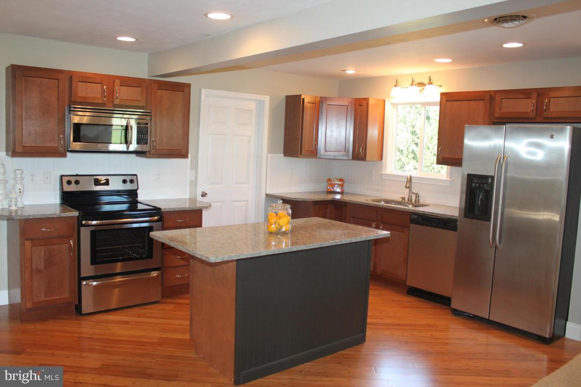 1724 Gish Road Manheim, PA 17545 - Photo 12 of 31
