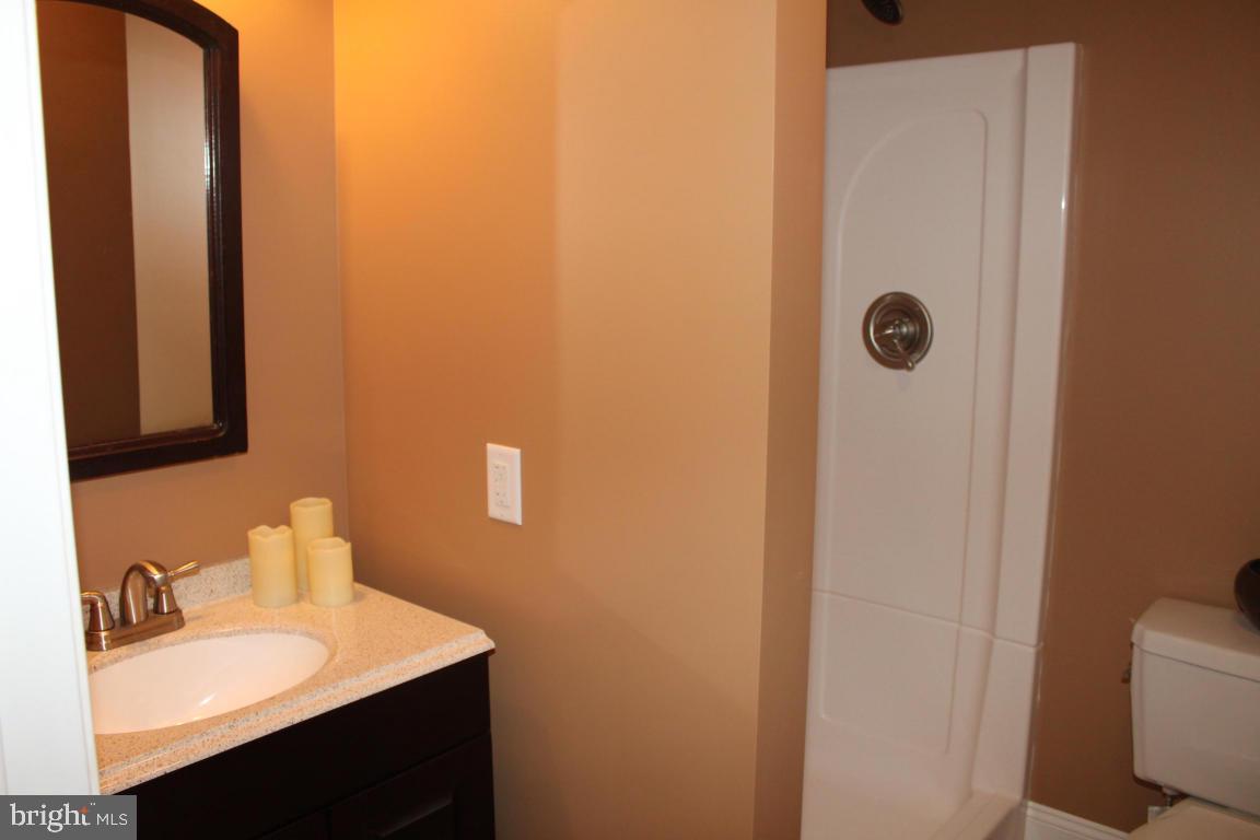 1724 Gish Road Manheim, PA 17545 - Photo 21 of 31