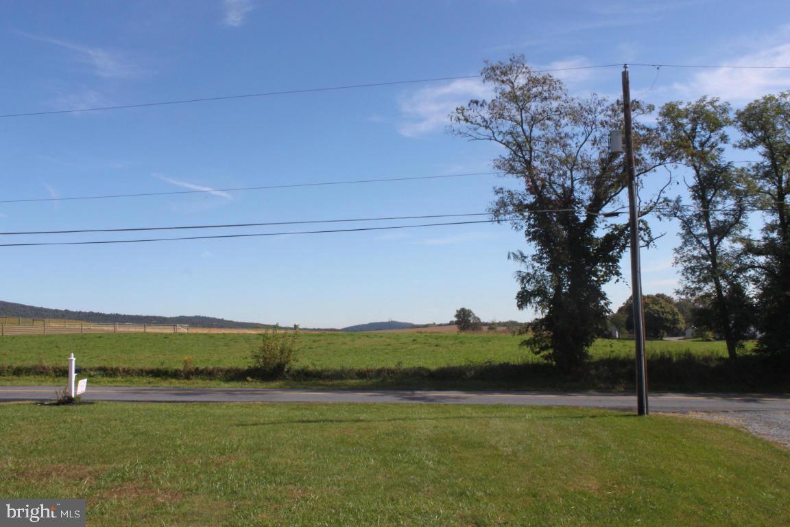 1724 Gish Road Manheim, PA 17545 - Photo 26 of 31