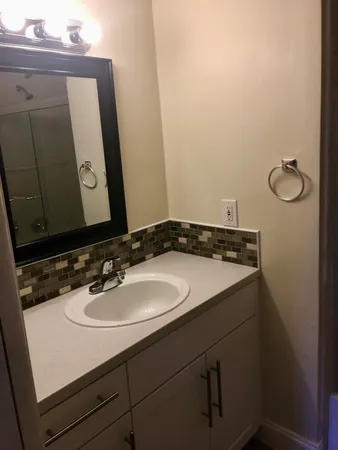 $2,100 | 1721 Village Boulevard, Unit 303, West Palm Beach, FL 33409