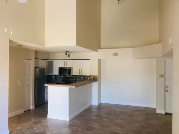 $2,100 | 1721 Village Boulevard, Unit 303, West Palm Beach, FL 33409