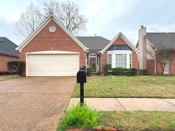 $1,700 | 9347 Garden Woods Drive, Memphis, TN 38016