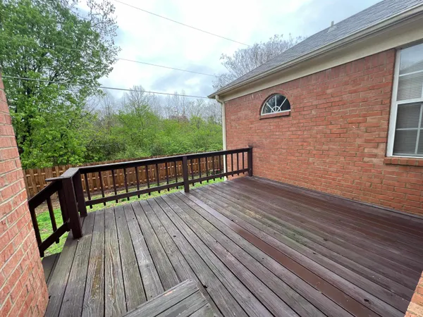 $1,750 | 9347 Garden Woods Drive, Memphis, TN 38016