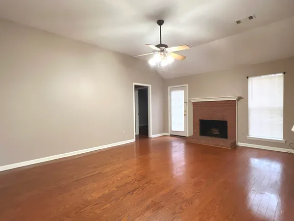 $1,750 | 9347 Garden Woods Drive, Memphis, TN 38016