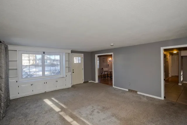 $330,000 | 37 Middlebrook Drive, Springfield, MA 01129