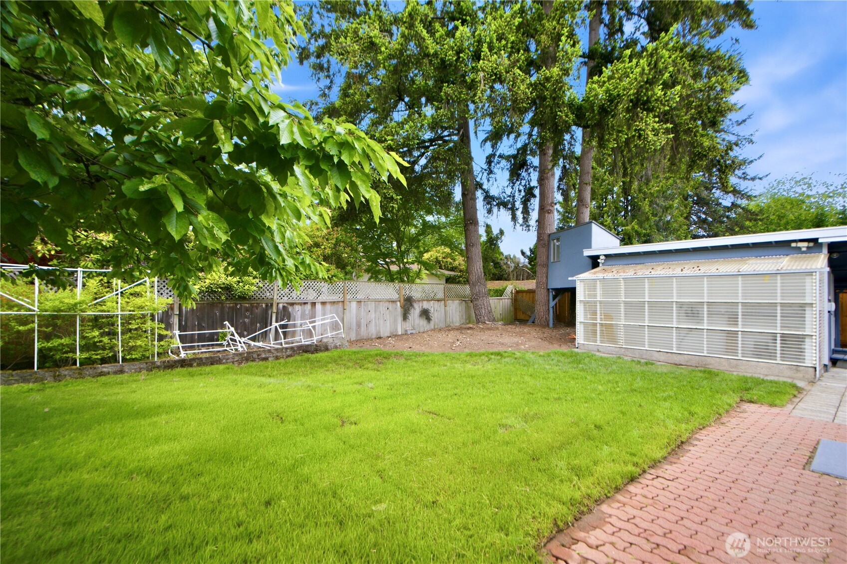 1727 Anacortes Avenue Northeast Renton, WA 98059 - Photo 29 of 31