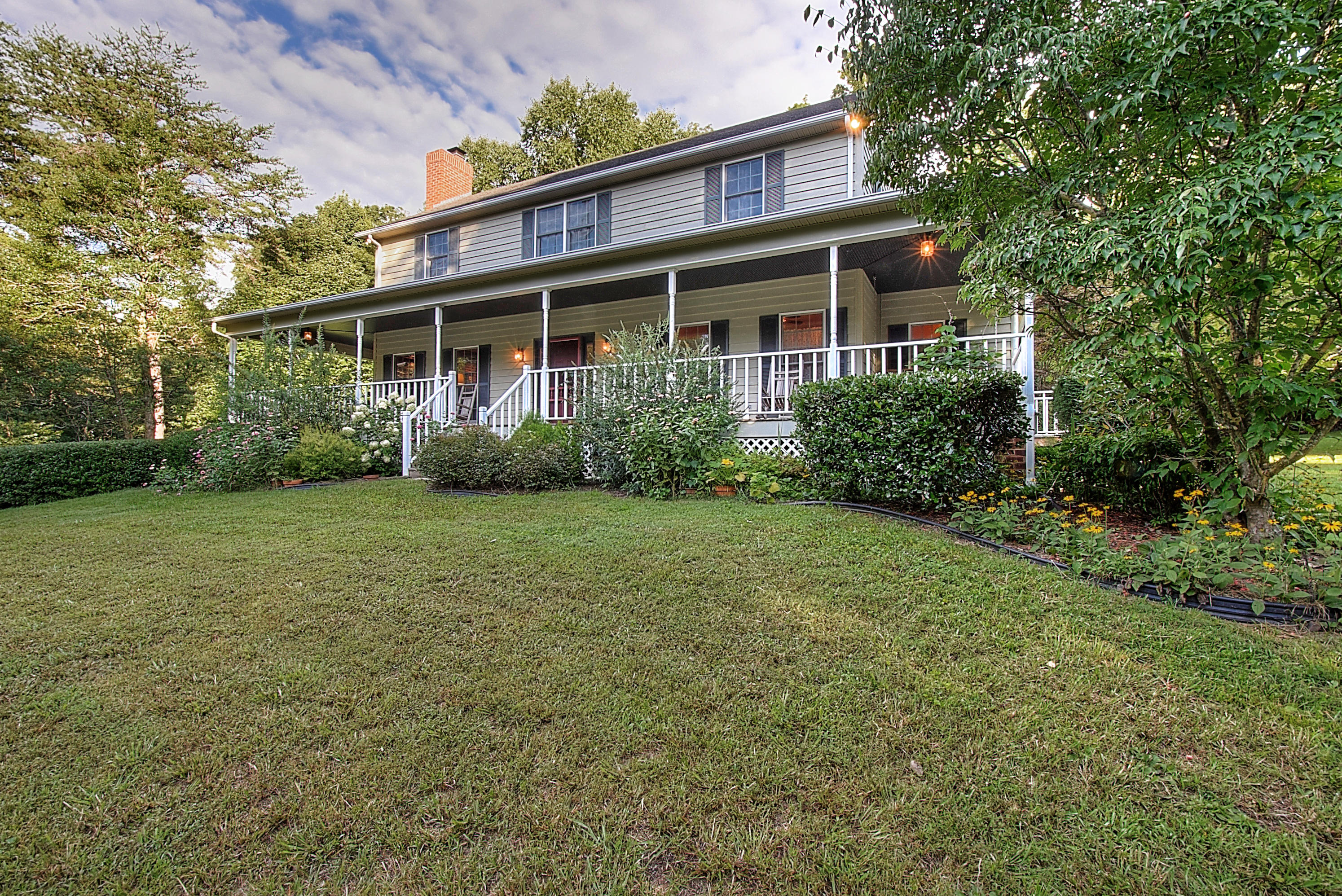 147 Claude Gray Road Johnson City, TN 37604 - Photo 8 of 68 DSC_0025_6_7