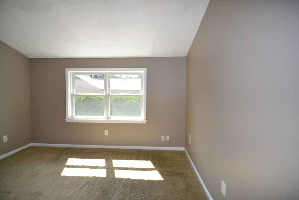 31 East Bluff Road, Unit 31 Ashland, MA 01721 - Photo 17 of 26