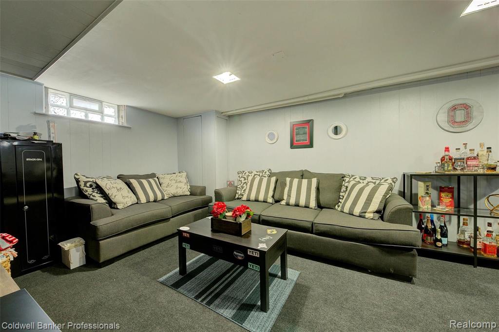 3919 Durham Road Royal Oak, MI 48073 - Photo 35 of 40