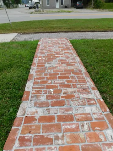 $220,000 | 404 West Huntington Street, Montpelier, IN 47359