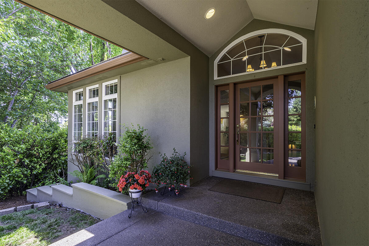 2972 Rosedale Terrace Medford, OR 97504 - Photo 7 of 55 DSC02200-HDR-Edit