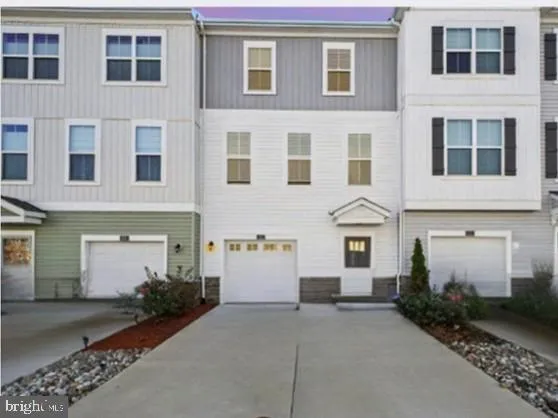 $2,850 | 423 Honeyberry Lane, Fredericksburg, VA 22405