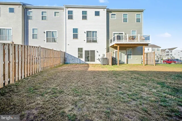 $2,850 | 423 Honeyberry Lane, Fredericksburg, VA 22405