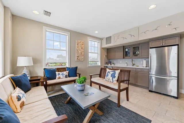 $1,695,000 | 400 South Beach Road, Unit PHC, Tequesta, FL 33469