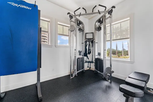 a view of entryway with livingroom