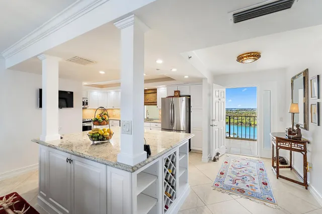 $1,695,000 | 400 South Beach Road, Unit PHC, Tequesta, FL 33469