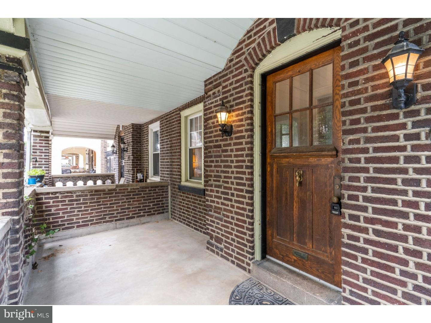 2113 West Ritner Street Philadelphia, PA 19145 - Photo 2 of 25 Porch