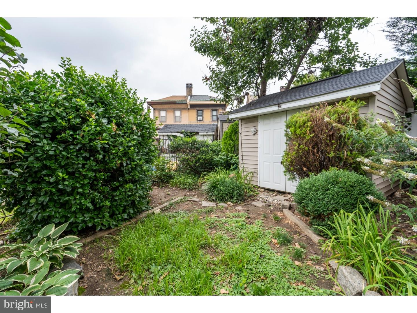 2113 West Ritner Street Philadelphia, PA 19145 - Photo 15 of 25 Garden