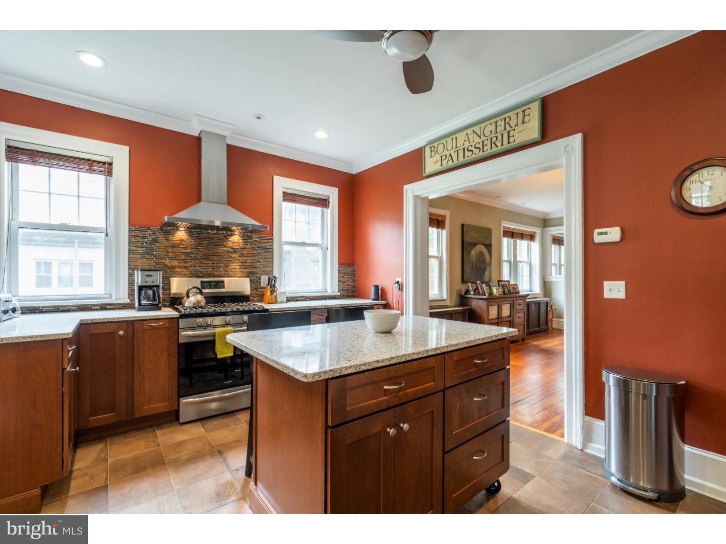 2113 West Ritner Street Philadelphia, PA 19145 - Photo 9 of 25 Kitchen