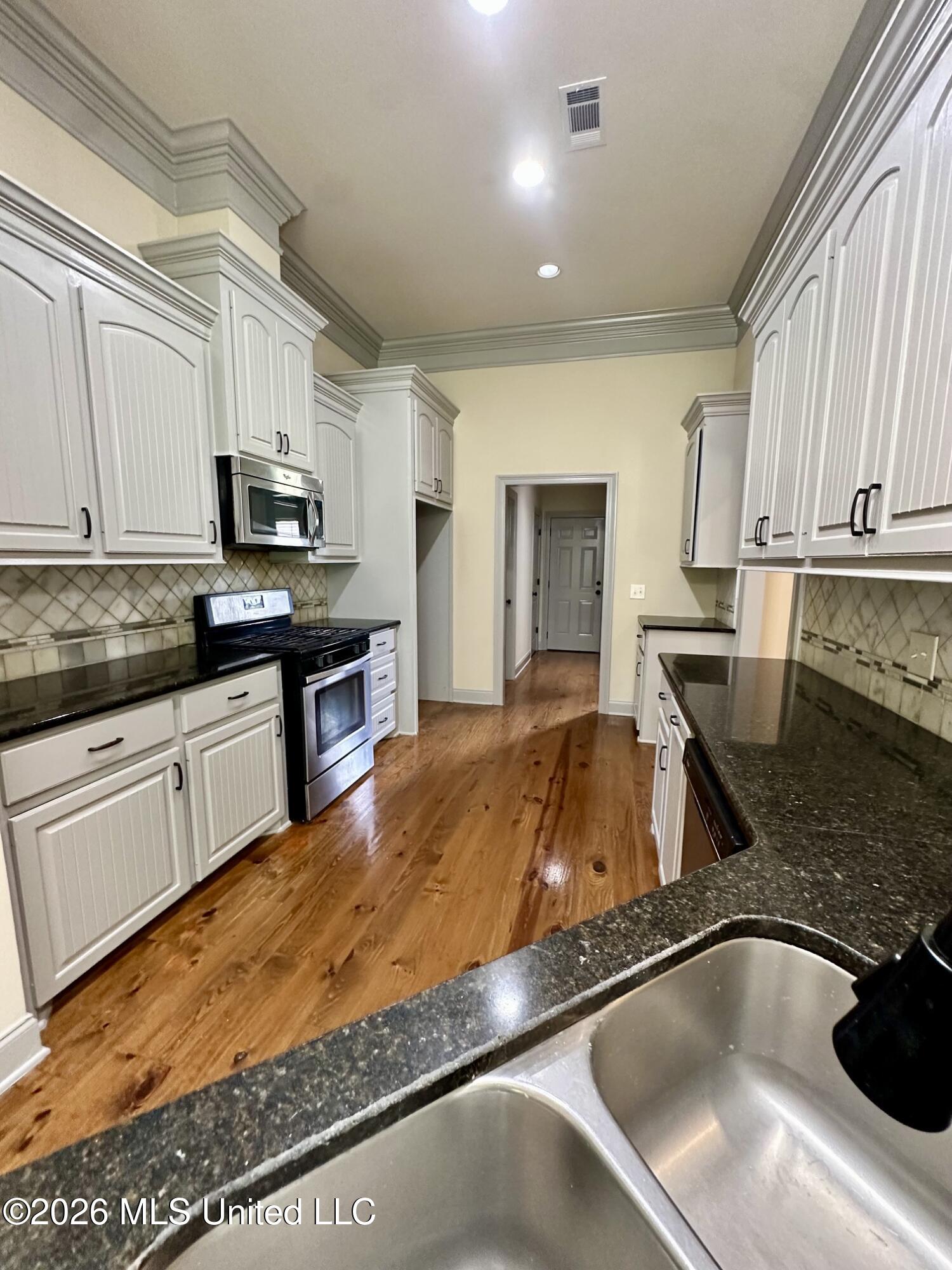 2017 East Ridge Circle Madison, MS 39110 - Photo 34 of 48 IMG_9644