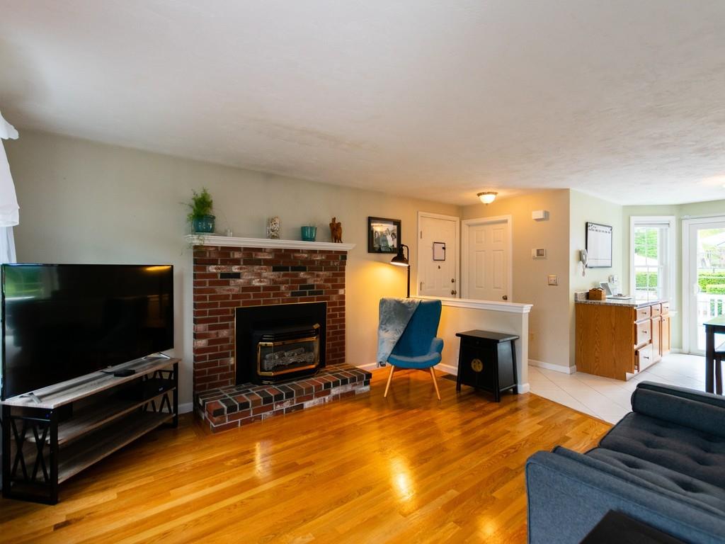 52 Pattys Road Mansfield, MA 02048 - Photo 3 of 35 Gallery Image 3