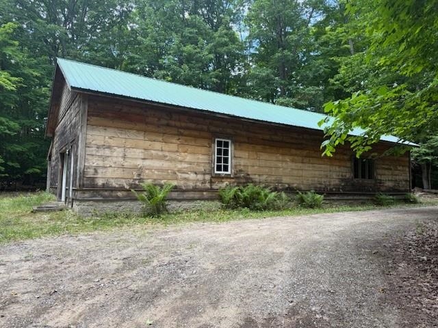 16568 Wagner Road Lake Ann, MI 49650 - Photo 13 of 79 1947392-ba03bfe0-1ad5-4aa4-9b2a-e5254dd8329a.JPG