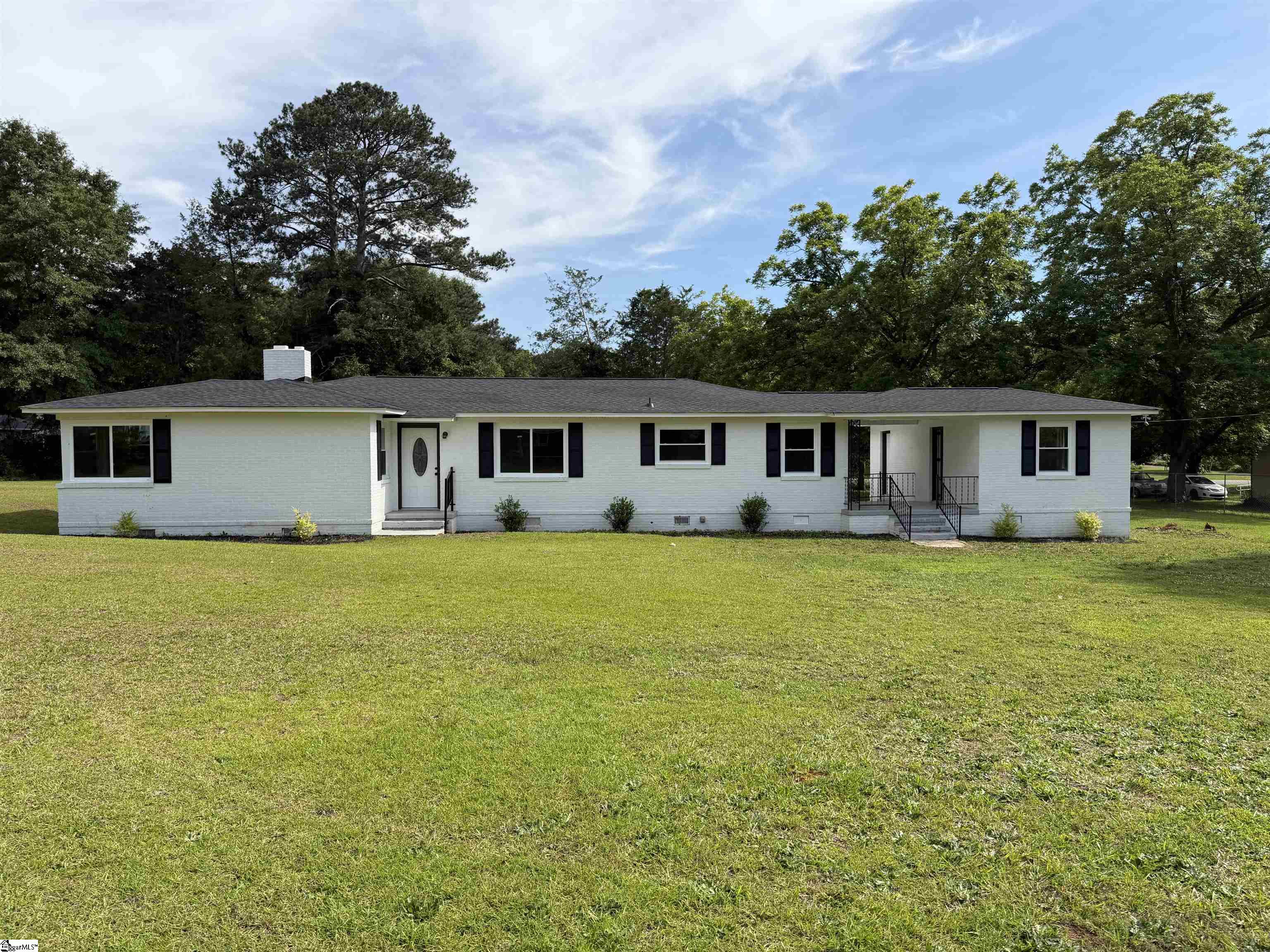 1300 Belhaven Road Anderson, SC 29621 - Photo 1 of 33