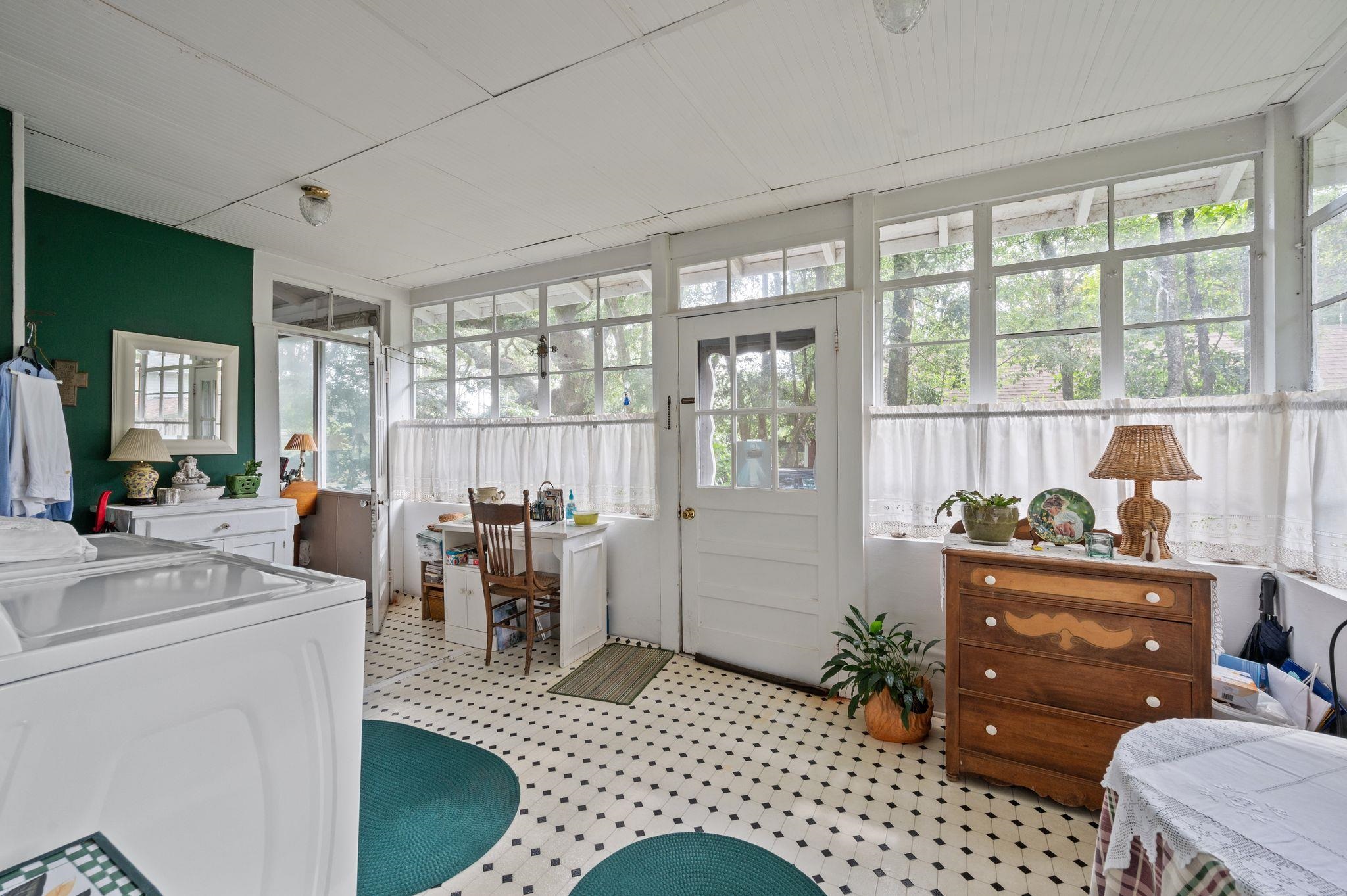51 North Bayview Street Fairhope, AL 36532 - Photo 14 of 30 Sun Room