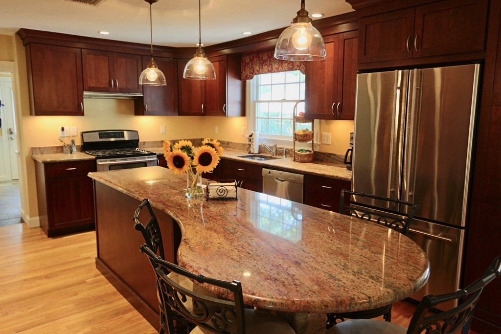 27 Sevinor Road Marblehead, MA 01945 - Photo 5 of 18