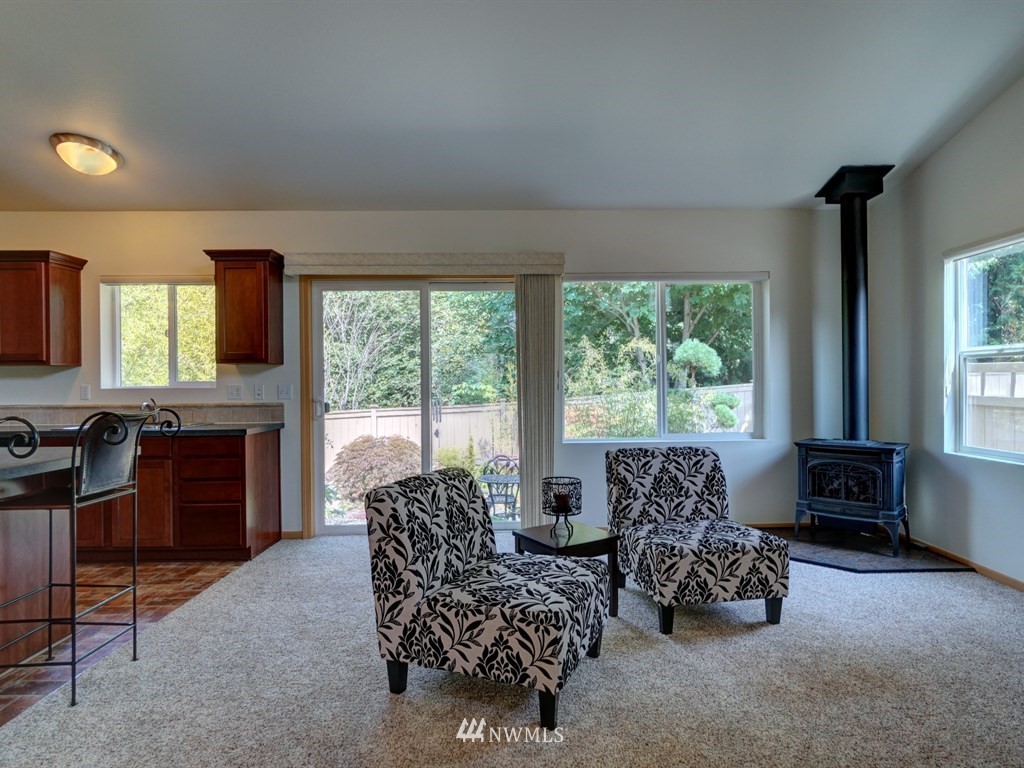 4401 Roxanna Loop Southeast Lacey, WA 98503 - Photo 7 of 20 Gallery Image 7