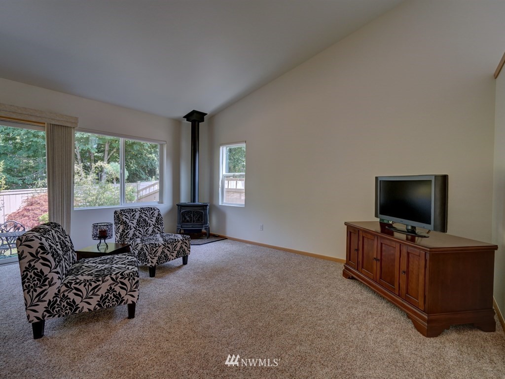 4401 Roxanna Loop Southeast Lacey, WA 98503 - Photo 8 of 20 Gallery Image 8