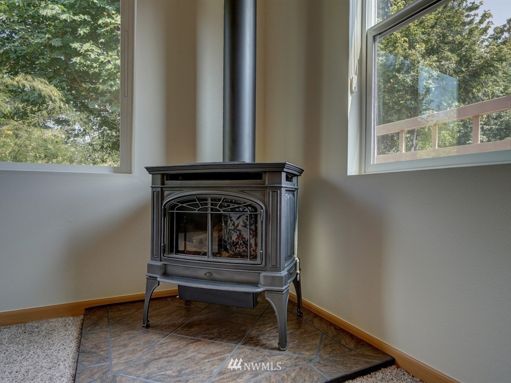 4401 Roxanna Loop Southeast Lacey, WA 98503 - Photo 9 of 20 Gallery Image 9
