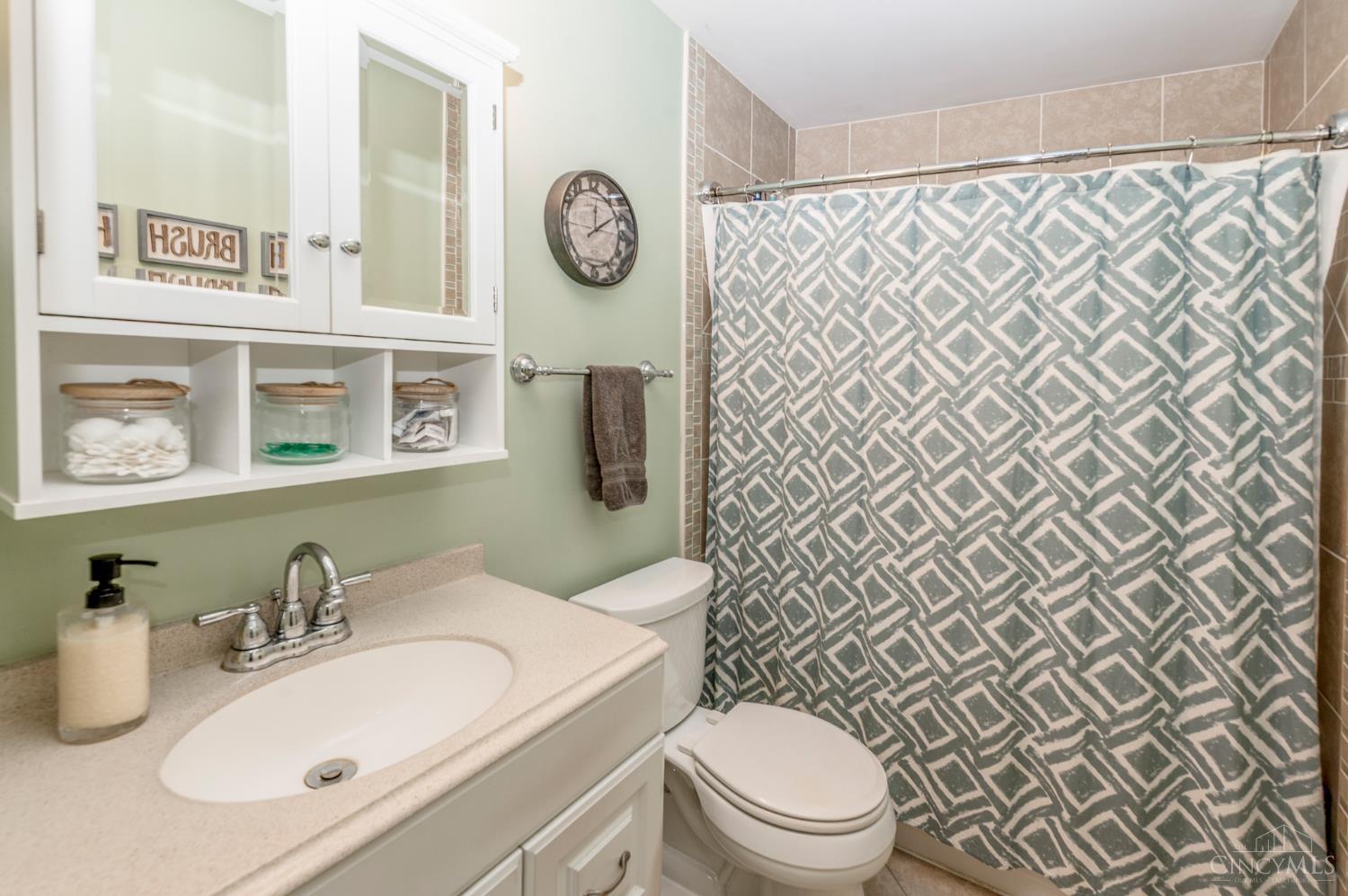 6540 Ripplewood Lane Cincinnati, OH 45230 - Photo 18 of 39 Gallery Image 18