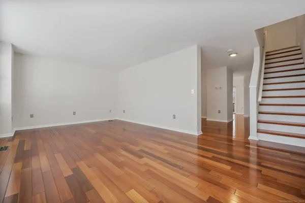 $4,600 | 105 Dean Street, Unit A, Stamford, CT 06902