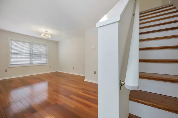 $4,600 | 105 Dean Street, Unit A, Stamford, CT 06902