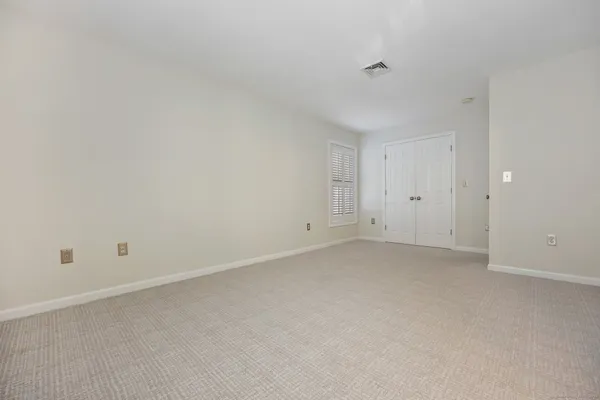 $4,600 | 105 Dean Street, Unit A, Stamford, CT 06902