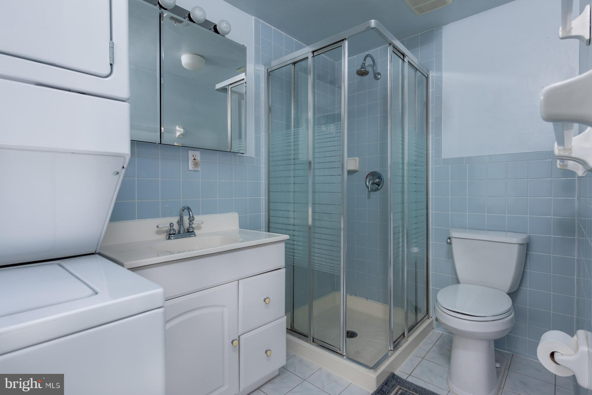 105 Cross Keys Road, Unit R105D Baltimore, MD 21210 - Photo 12 of 25 Master Bath
