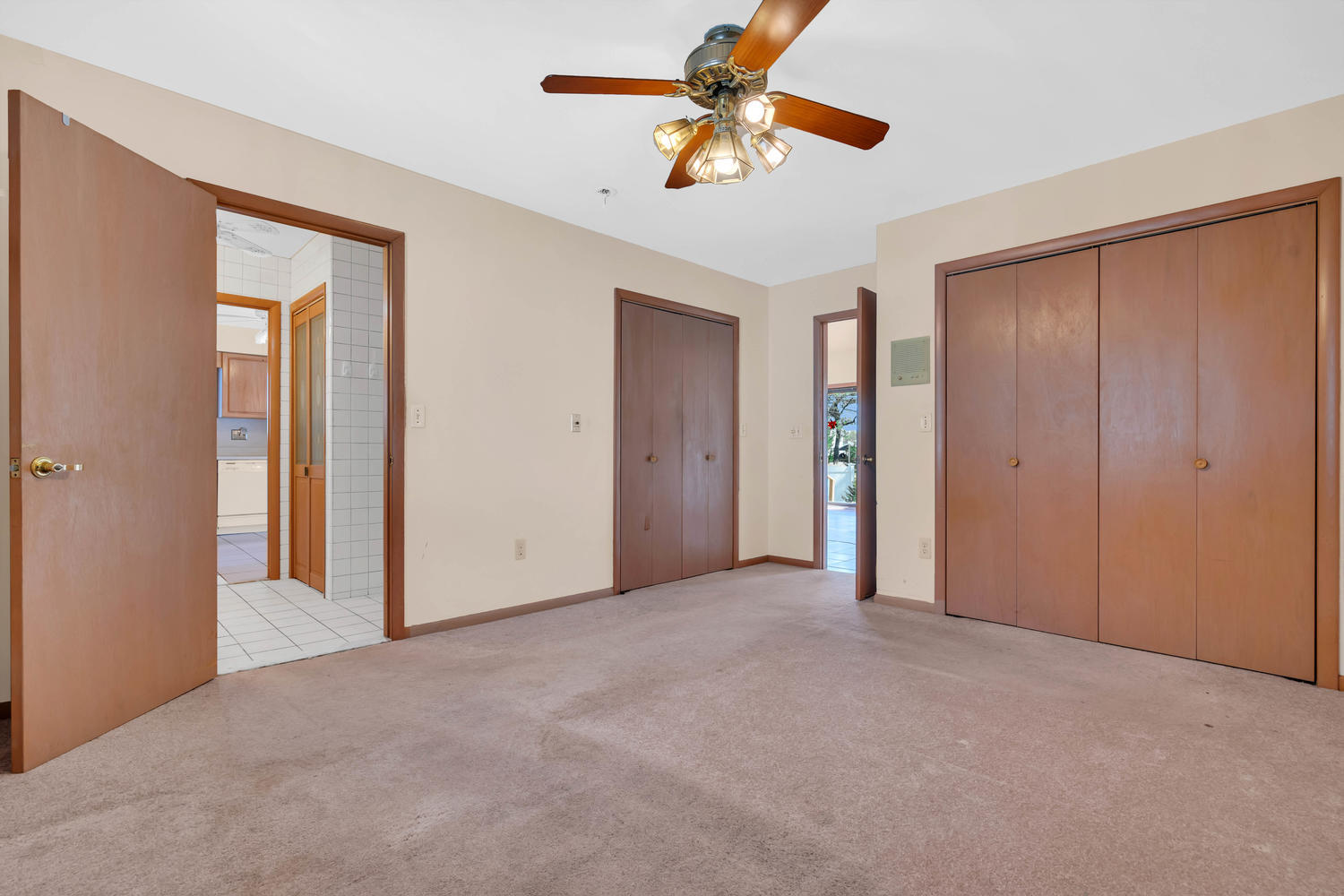 19 North Island Road Bayville, NJ 08721 - Photo 20 of 54 an empty room with closet and a ceiling fan