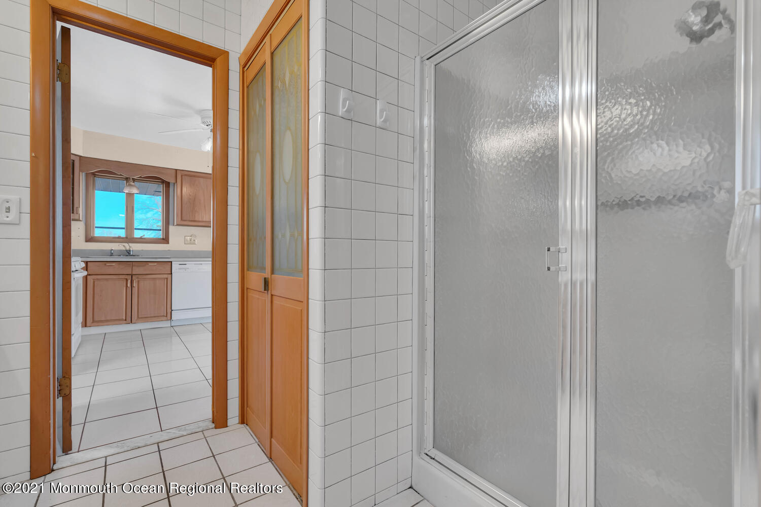 19 North Island Road Bayville, NJ 08721 - Photo 21 of 54 a view of bathroom with a glass door