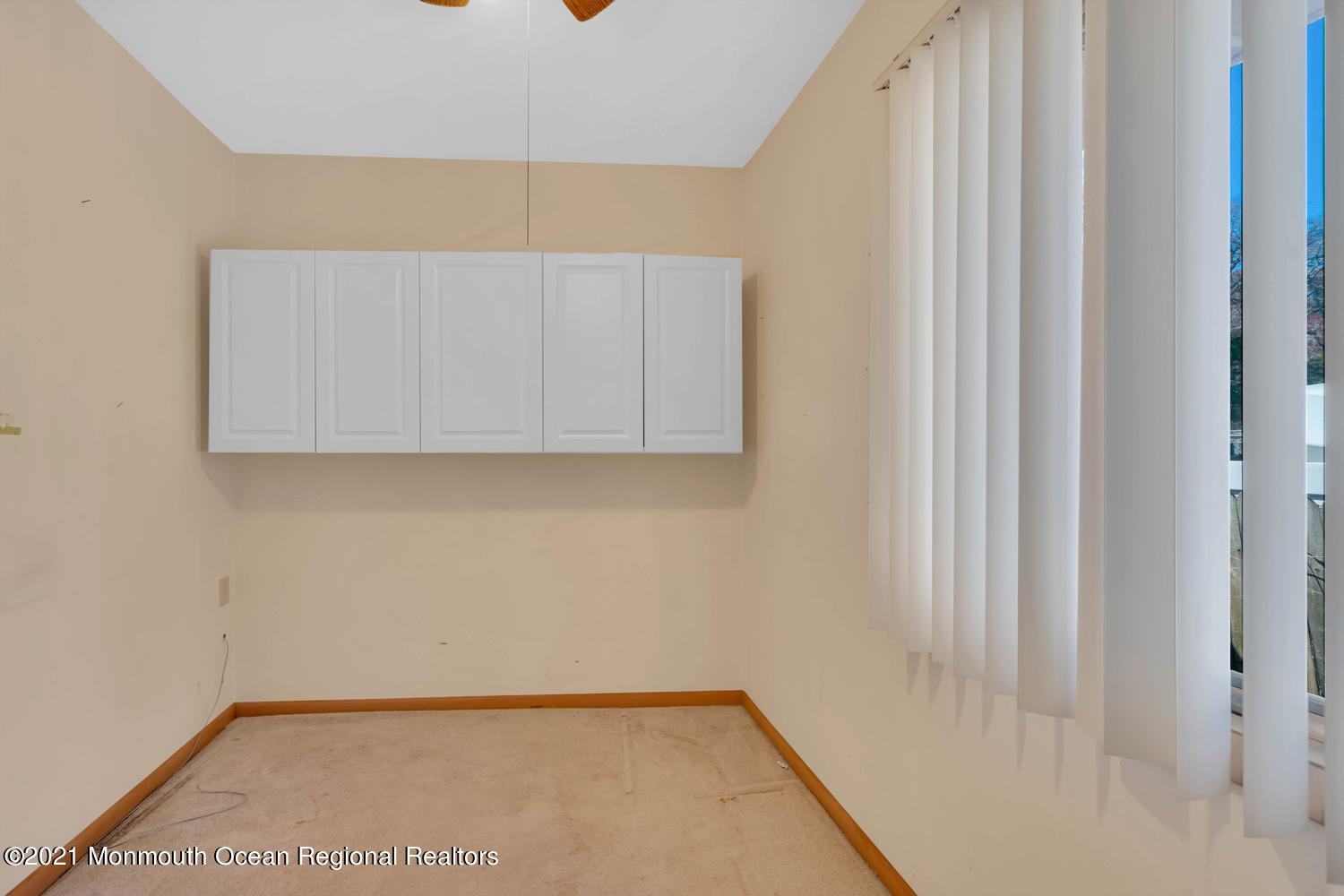 19 North Island Road Bayville, NJ 08721 - Photo 23 of 54 a view of a room