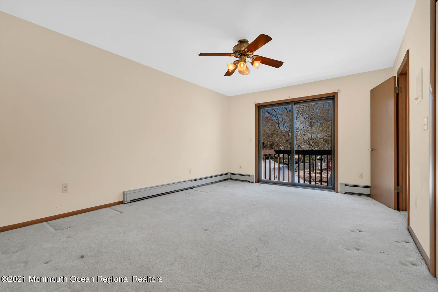 19 North Island Road Bayville, NJ 08721 - Photo 27 of 54 a view of an empty room with a window
