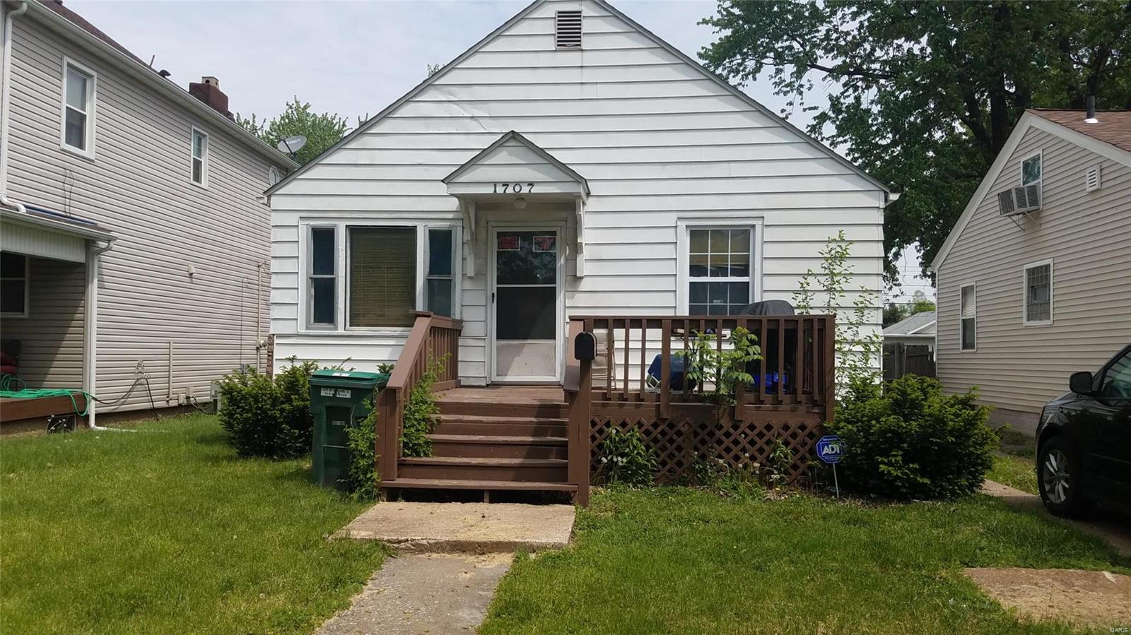 1707 5th Street Madison, IL 62060 - Photo 1 of 1
