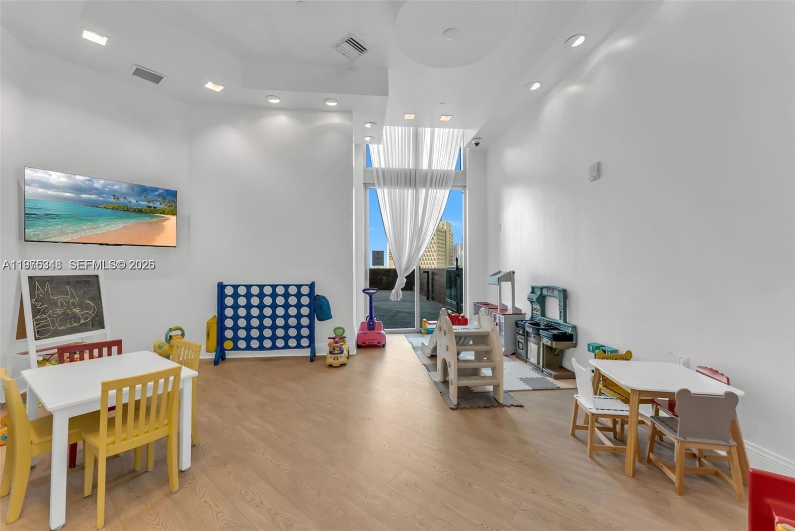 350 South Miami Avenue, Unit 2110 Miami, FL 33130 - Photo 23 of 29