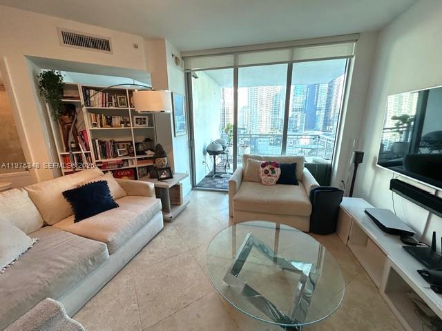 350 South Miami Avenue, Unit 2110 Miami, FL 33130 - Photo 9 of 29